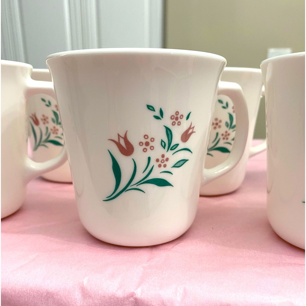 EUC 6 VTG CORNING MUGS IN THE “ROSEMARIE” PATTERN WITH PINK FLOWERS AND GREENERY